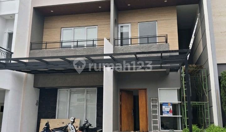 For sale: 3-story brand new house, nice & luxurious, Onyx cluster Alam Sutera.