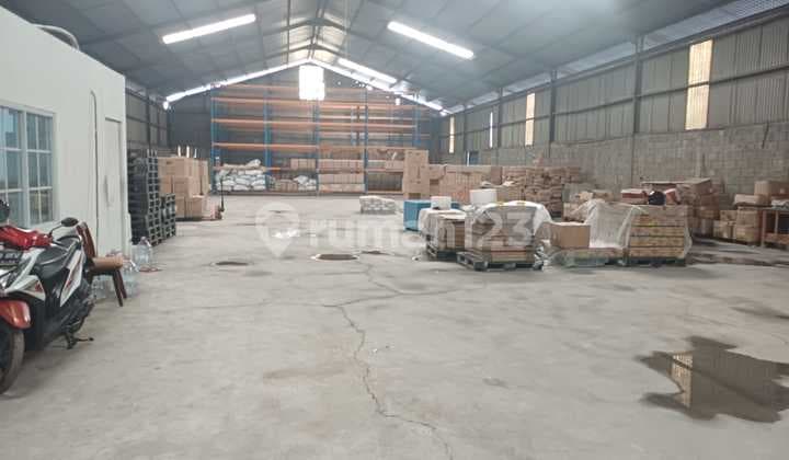 For Rent New Jurumudi Warehouse Daan Mogot Tangerang, Land/Building Area 1000, 40ft Container Access.