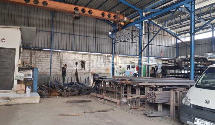 Warehouse for Sale in Dadap Tangerang, Land Area 650, Building Area 650, Access for 20-Foot Container.