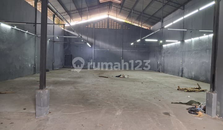 Disewakan Gudang 1 1/3 LT Miami Kapuk Kamal Akses Cont 40 Feet