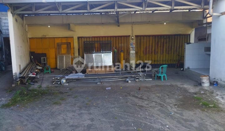 Former Building Materials Store Strategic Location Densely Populated