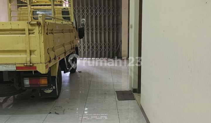 Dijual Rumah 2 Lantai Tengah Kota Surabaya