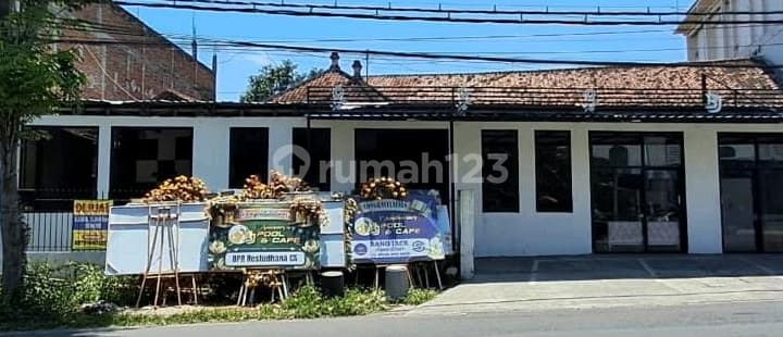 Tanah dan Bangunan Ex Komersial Raden Wijaya Banyuwangi