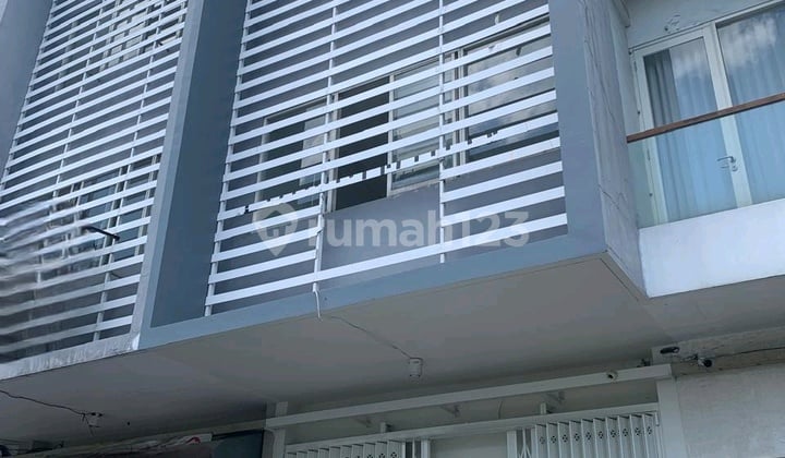 For Rent: Palma Galeria Shop House Opposite Pelican Hill
