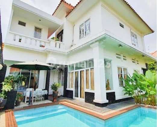 Rumah Batavia Gading Serpong Rapi With Pool Unit Langka