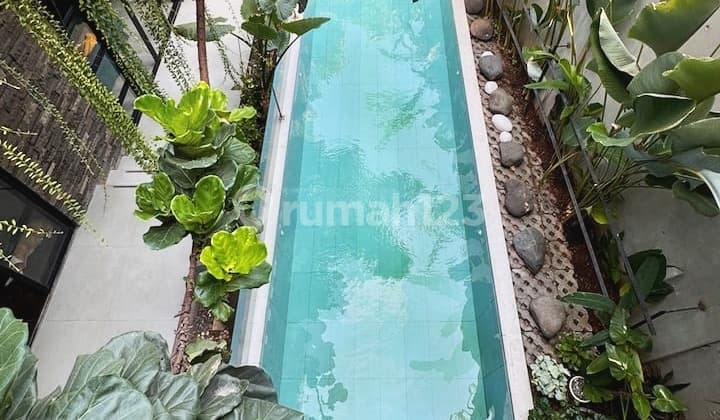 Rumah Tropical Villa Cantik Pejaten Jakarta Selatan Furnish