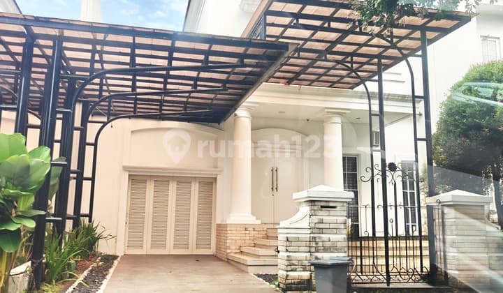 BSD De Maja House with Swimming Pool Rare Semi-Furnished!