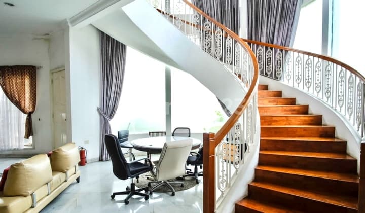 Rumah Intercon Kebon Jeruk Jakarta Barat Boulevard