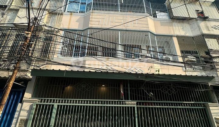 Rumah Second Terawat Baik, Jelambar, Jakarta Barat