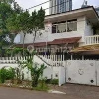 Rumah Siap Huni Lokasi Sangat Strategis, Simprug, Jakarta Selatan