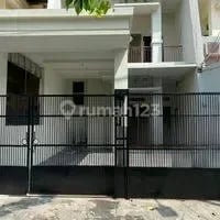 Rumah Second Siap Huni, Taman Cosmos, Jakarta Barat