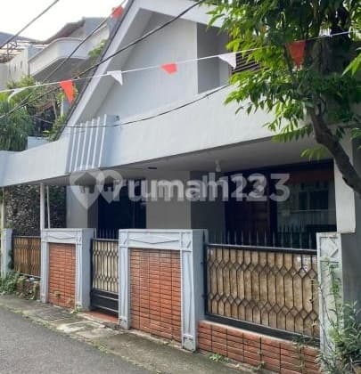 Rumah Lama bisa Jadi 3 Rumah, Patal Senayan, Jakarta Selatan