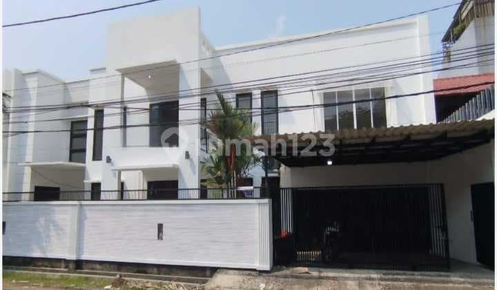 Second Hand House in Well-Maintained Condition, Tanjung Duren, West Jakarta