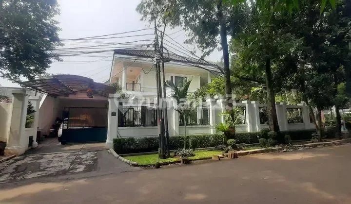 Classic Luxury House, Kebayoran Baru, South Jakarta Classic Luxury House, Kebayoran Baru, South Jakarta