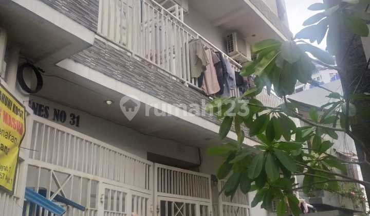 Rumah Kost 15 Kamar, ROI 9,1 Persen, Tanjung Duren, Jakarta Barat