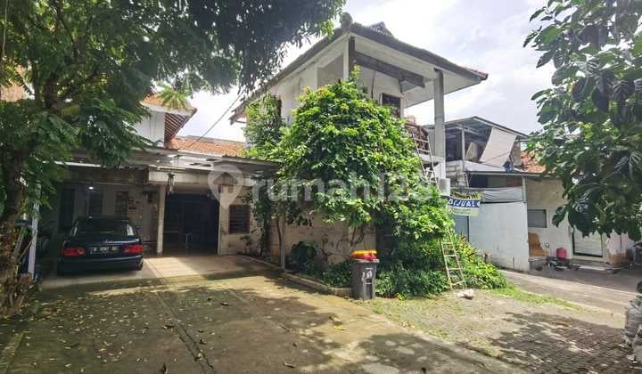 Rumah Second Lokasi Strategis, Tanjung Duren, Jakarta Barat
