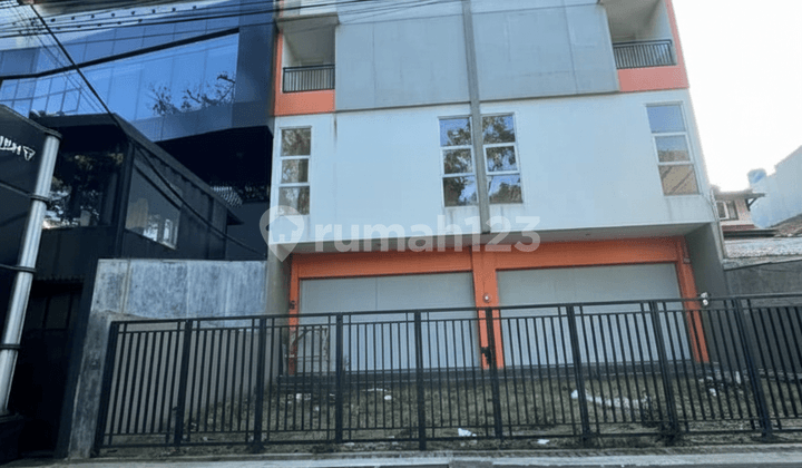 Ruko 3 Lantai Di Main Road Buah Batu Bandung