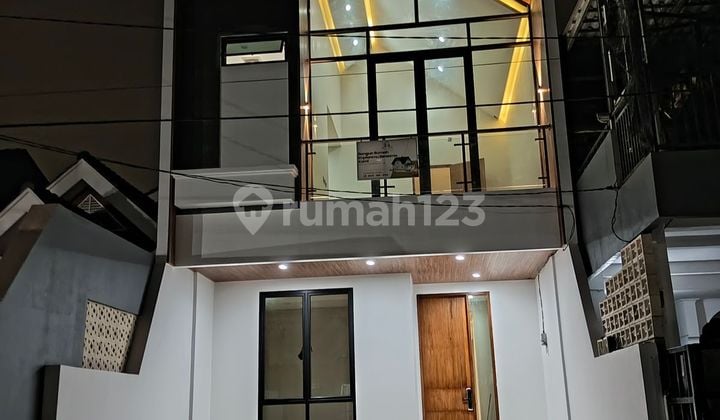 Dijual Cepat!! Rumah Baru di Cluster Bougenville Graha Raya, Mewah Bagus Banget, Lokasi Bagus dan Strategis, Row Jalan Lebar