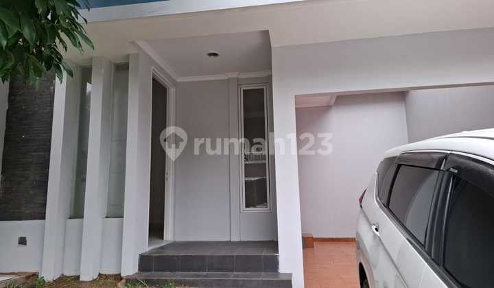 Rumah Rapi di Phg Kawasan Favorit di Summarecon Gading Serpong, Vel