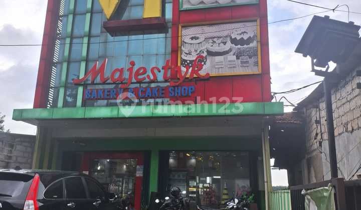 Ruko Siap Usaha Lokasi Sangat Bagus Cocok Untuk Resto,cafe,bakery Atau Perkantoran