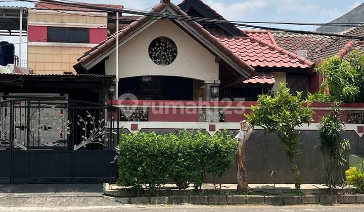 Rumah Rapi Siap Huni Di Lokasi Sangat Bagus Sebrang Toko Citra. Dkt Pasar. Sekolah .tol Jelupang