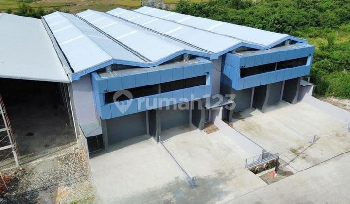 Gudang Siap Pakai, Bagus, Ada Kantor, Ceiling Tinggi, Zona Industri,Akses Container40 Feet,Yo