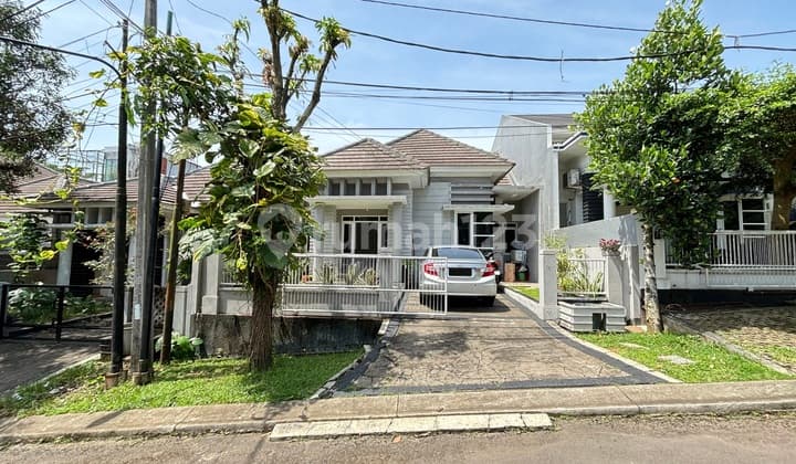 Comfortable Home at Riverside Golf Hill Cibubur