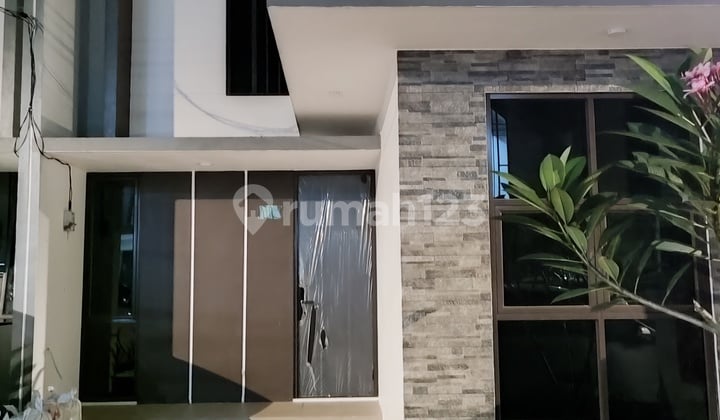 Di Sewakan Rumah Baru Aryana Karawaci Cluster Safira