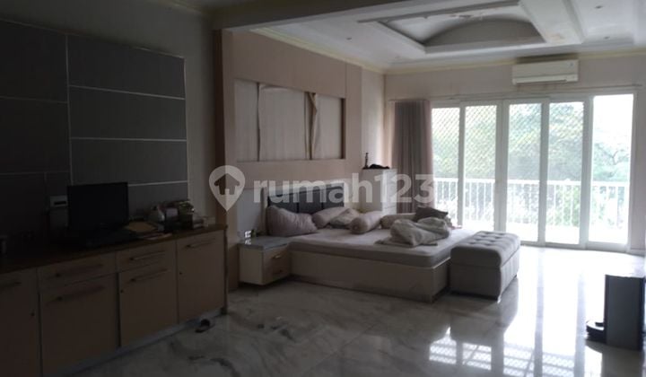 Rumah Springhill Luasm Hadap Timur Keamanan 24 Jam Dekat dengan Prj dan Toll Ancol