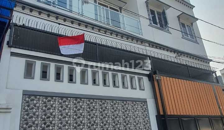 Rumah Sunter Agung Bangunan 3 Lantai Brand New Luas 150M Hadap Timur