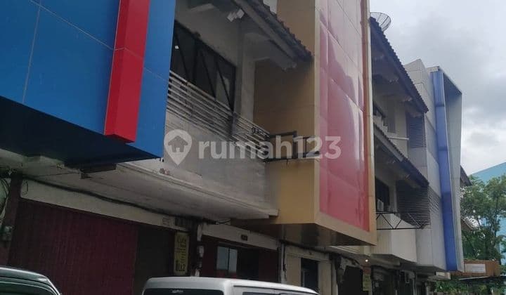Shop House Within a Complex, Very Strategic, Close to Mall, Flood-Free, Area 76.5M