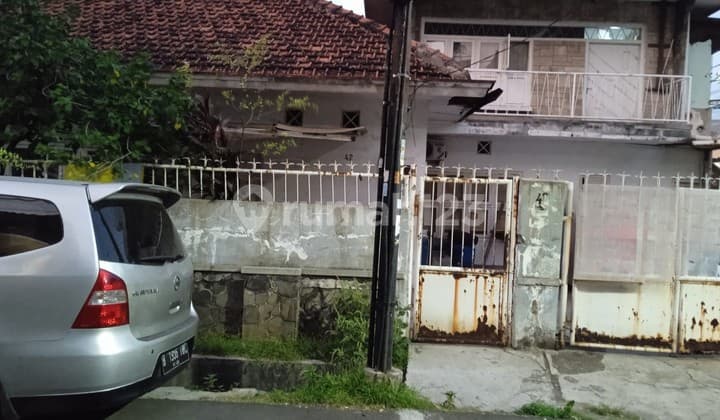 rumah tua petojo luas 225 harga 27 jt permeter tidak banjir jarang ada