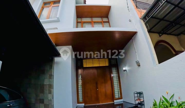 Rumah Sunter Jaya Luas270m Harga Nego Bangunanlantai Hadap Utara,Furnish