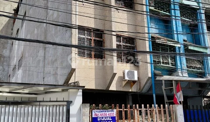 Ruko Jalan Pintu Besi Luas Tanah 42M Bangunan 3 Lantai Masih Layak Pakai Ruko Jalan Pintu Besi Luas Tanah 42M Bangunan 3 Lantai Masih Layak Pakai