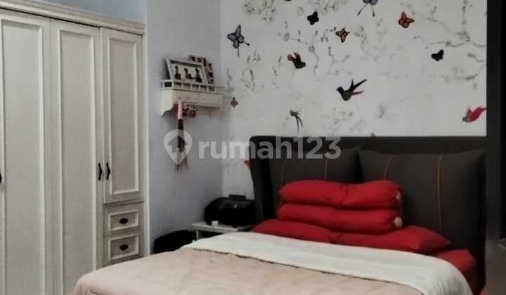 Luxury House in South Rajawali Area, North-Facing, 3-Story Building