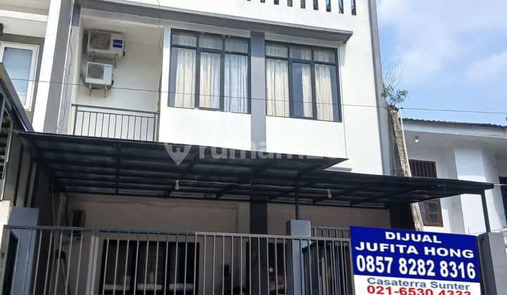 Rumah 3 Lantai luas 90m Area Agung Barat Sudah Tinggi Dari Jalan