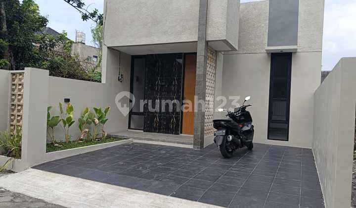 Rumah minimalis di Wedomartani Sleman,Dekat Waterboom JOGJA BAY