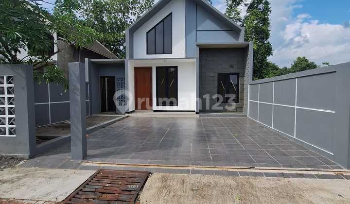 Rumah Siap Huni Desain Scandinavian di Ngaglik,Dekat Kampus Uii Terpadu
