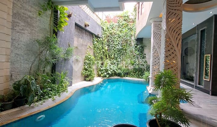 Rumah Mewah Siap Huni Lokasi Nyaman dan Asri