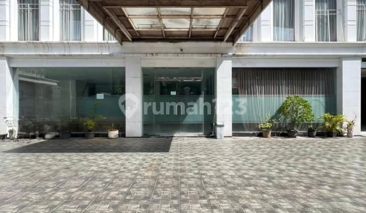Ruang Usaha Siap Pakai Lokasi Strategis