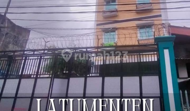 Attached Shophouse, Good and Strategic in Latumeten Grogol, Road Access Can Fit Containers