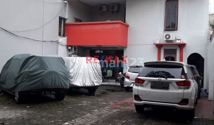 Dijual Murahh Rumah Kost 15 Kamar Plus Kios Di Tanjung Duren - Dekat Mall & Perkantoran