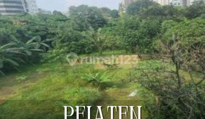 Land for Sale Plus Building, Suitable for Town House, Office, etc. in Pejaten, South Jakarta
