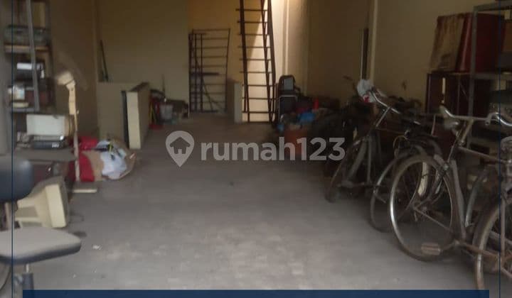 Ruko Pinggir Jalan Utama/raya Di Kartini Jakarta Pusat - Lebar Jalan 3 Mobil