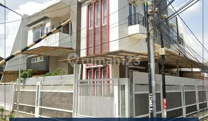 Rumah Hoek Dalam Komplek, 5 Kamar, Siap Huni Di Sunter - Akses 2 Mobil