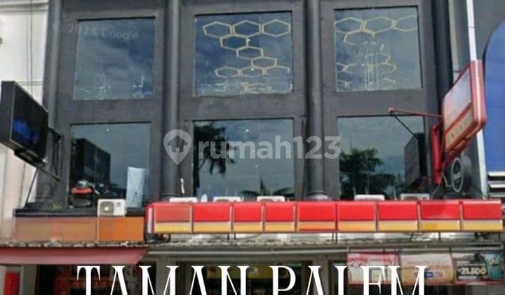 FOR SALE !! 3-UNIT ROW SHOPHOUSE BOULEVARD
5 FLOORS Taman Palem - West Jakarta