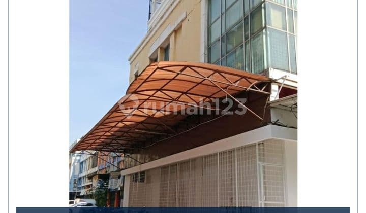 Ruko Posisi Di Hoek, 5 Lantai Dan Siap Pakai Di Cempaka Mas - Jakarta Pusat