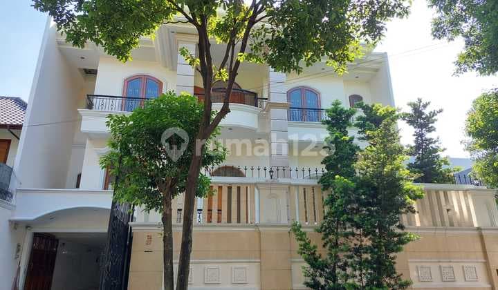 Rumah keren di Pondok Indah
Jakarta selatan
