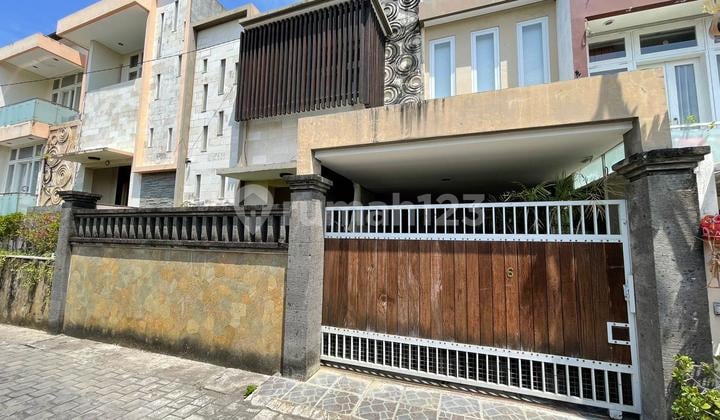 Dijual Rumah Kawasan Elit Renon Jl Laksamana