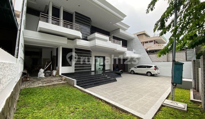 Rumah Pusat Kota Surabaya, Dekat Mall Tunjungan Plaza, Bg Junction dan Pusat Wisata Jalan Tunjungan